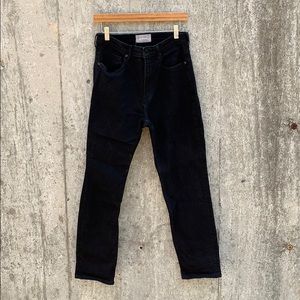 Everlane Cheeky Straight Jean in Black
